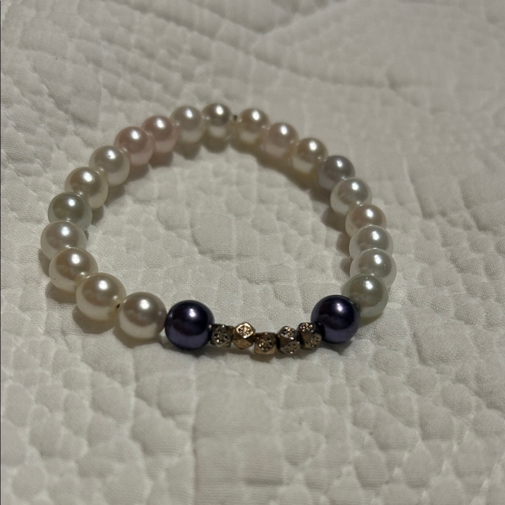 Elegant Pearl and Purple Beaded Bracelet